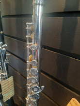Load image into Gallery viewer, Armstrong Limited Edition Flute
